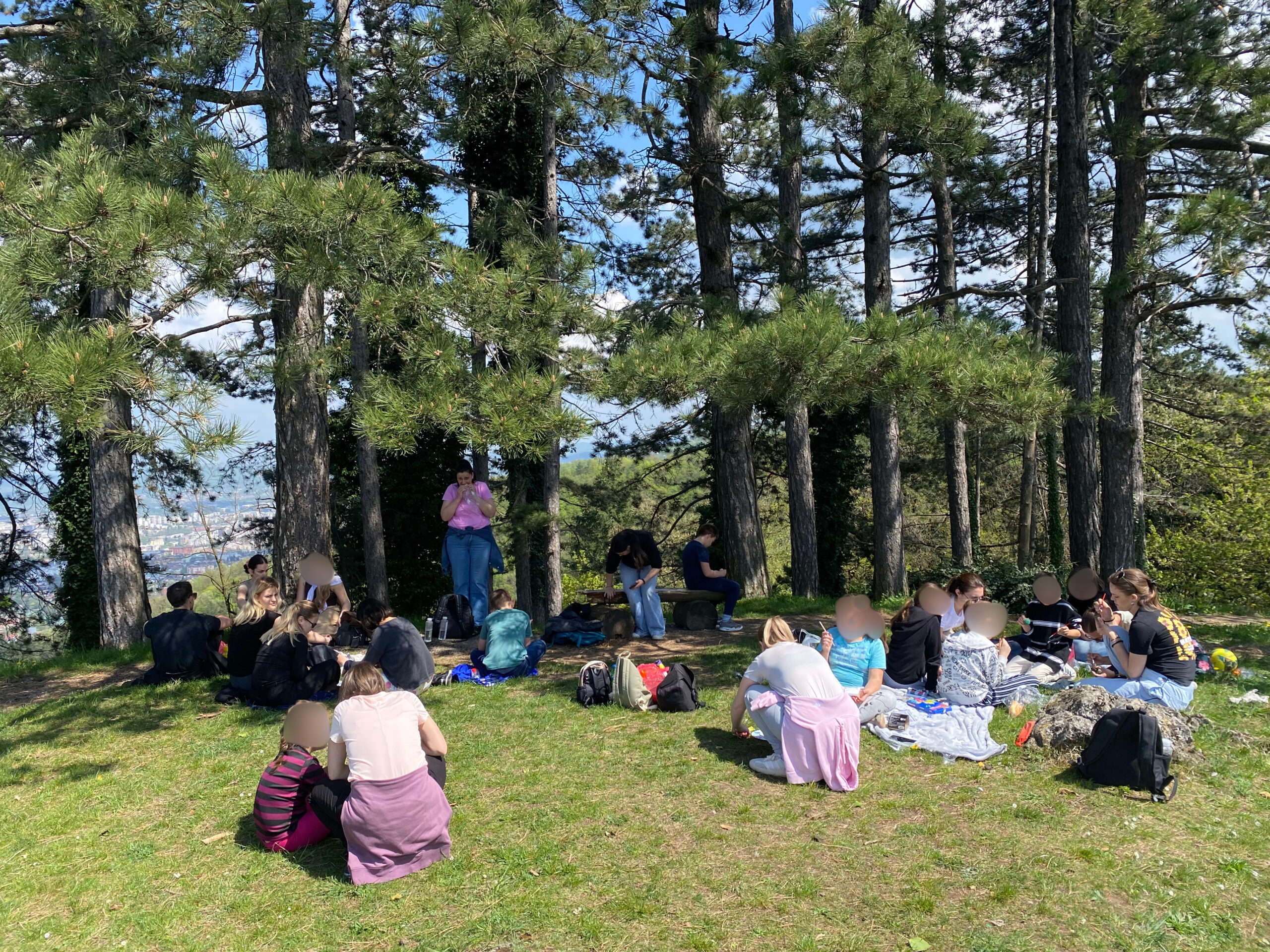Proljećno druženje djece iz Dnevnog centra na Banj brdu